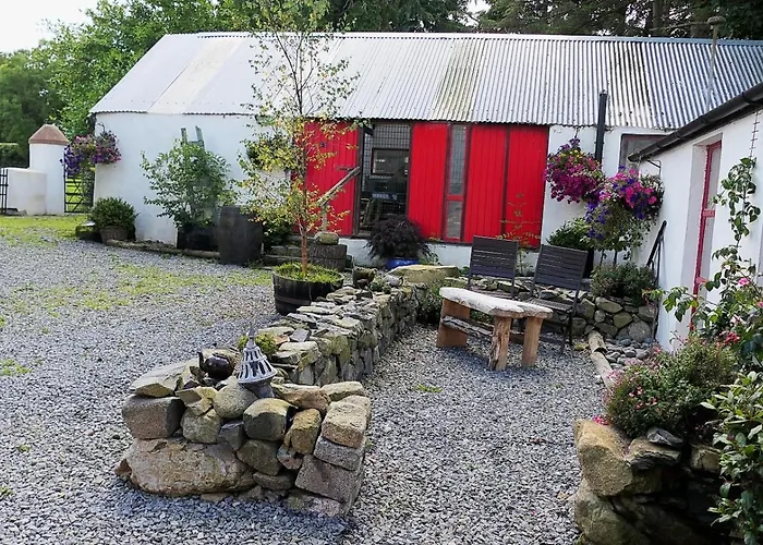 Stone Wall Cottage
